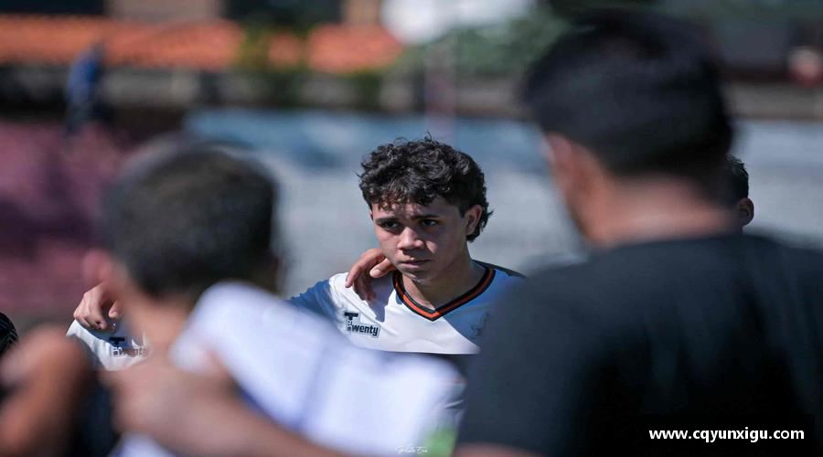 团结拼搏，共创辉煌